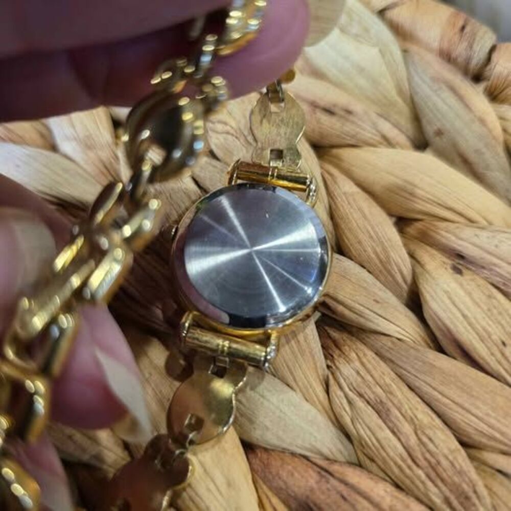 Ladies Moon Phase Watch - Picture 3 of 6